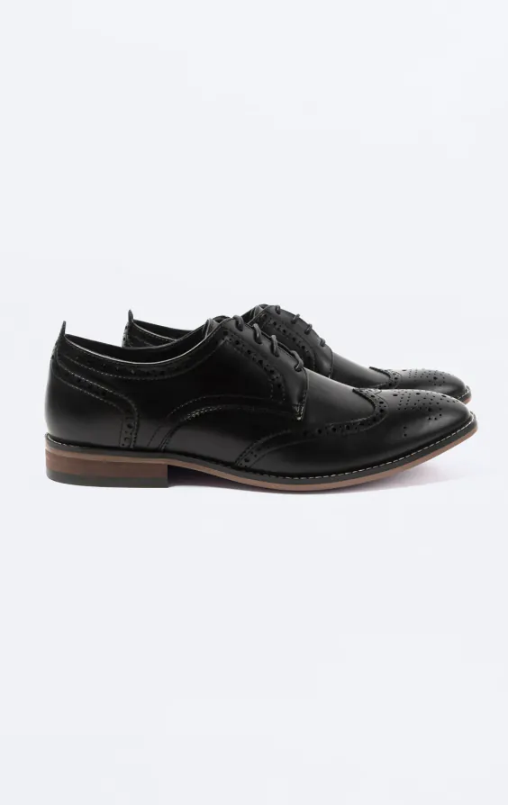 Svarta Derby brogue skor Svarta Derby brogue skor