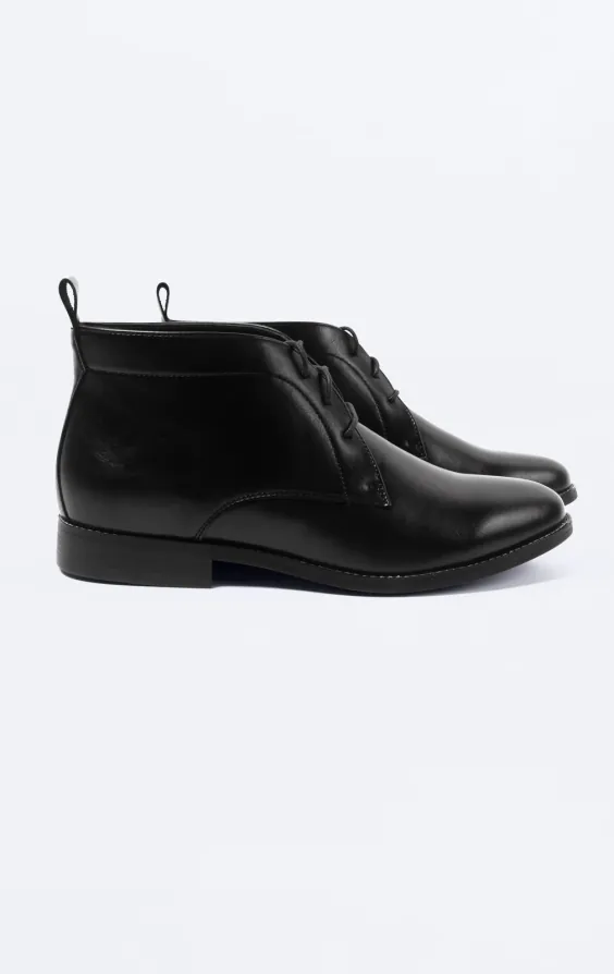 Svarta snörade Chukka boots
