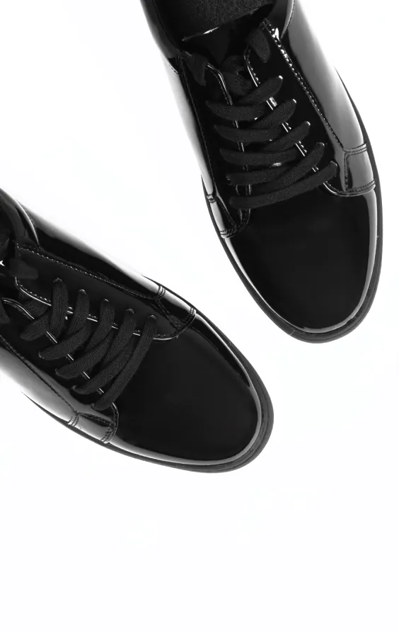 Svarta lack sneakers - photo 1 Svarta lack sneakers - photo 1