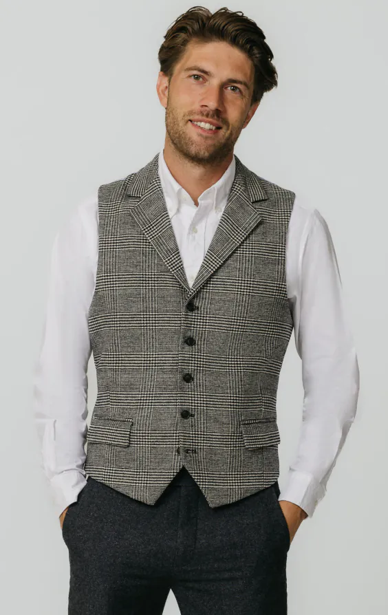 Svart och krämfärgad Prince of Wales tweed rutig väst Svart och krämfärgad Prince of Wales tweed rutig väst