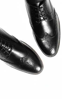 Svarta Derby brogue skor