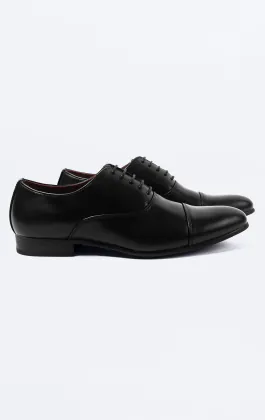 Svarta enkla Oxford toecap skor