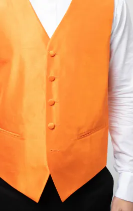 Bärnstensfärgad väst i polyester dupion 